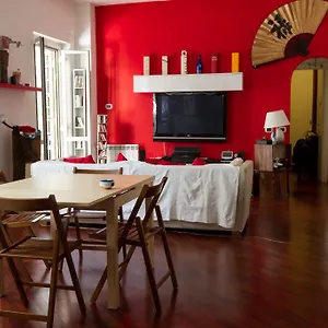  Hébergement de vacances Vacanze Romane Con Giardino Italie