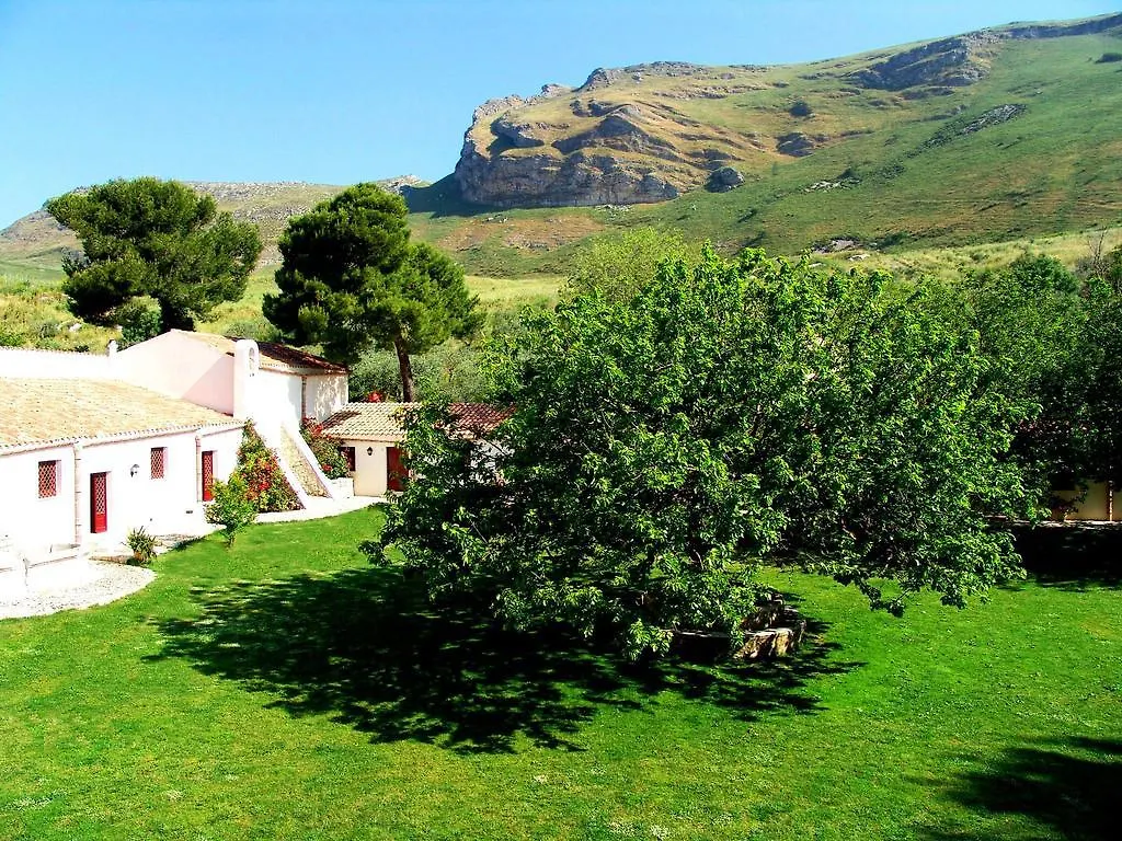 Farm stay Masseria Rossella Piana Degli Albanesi Italy