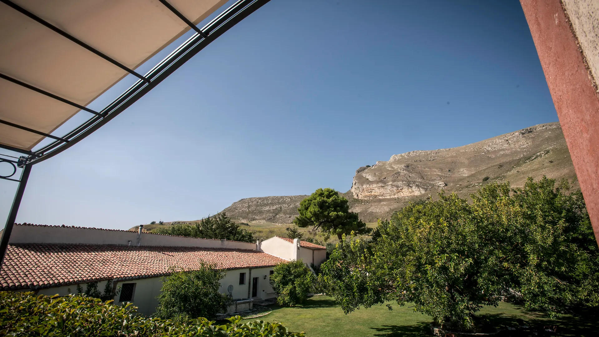 Farm stay Masseria Rossella Piana Degli Albanesi Italy